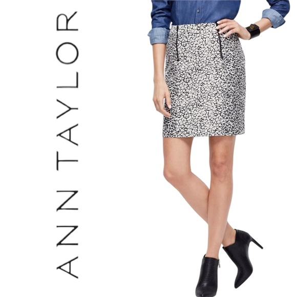 Ann Taylor Animal Print Pencil Skirt Zipper Accent Leopard Black Gray Size 10 - Picture 1 of 15